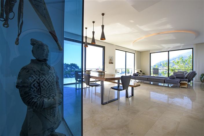 Image No.8-5 Bed Villa for sale