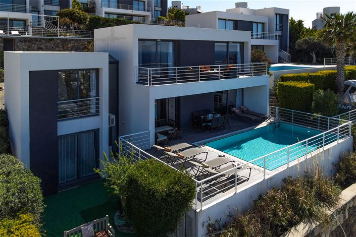 Image No.2-4 Bed Villa for sale