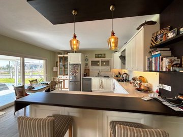 Serene Dalyan Duplex Villa For Sale - Gorgeous kitchen with breakfast bar