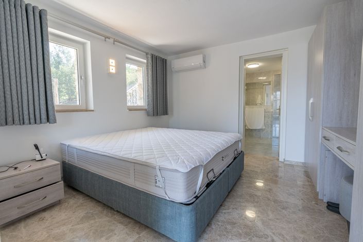 Image No.18-4 Bed Villa for sale