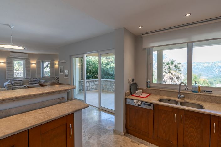 Image No.9-4 Bed Villa for sale