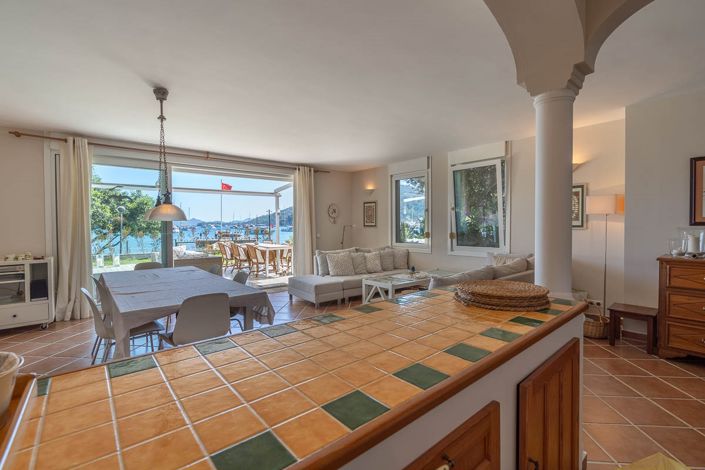 Image No.12-3 Bed Apartment for sale