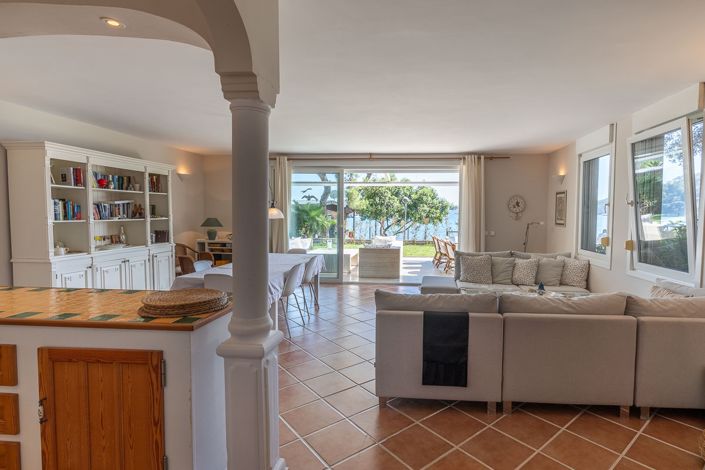 Image No.14-3 Bed Apartment for sale