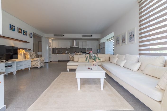 Image No.9-3 Bed Apartment for sale