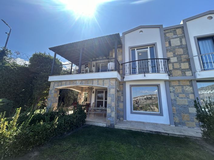 Image No.1-3 Bed Villa for sale