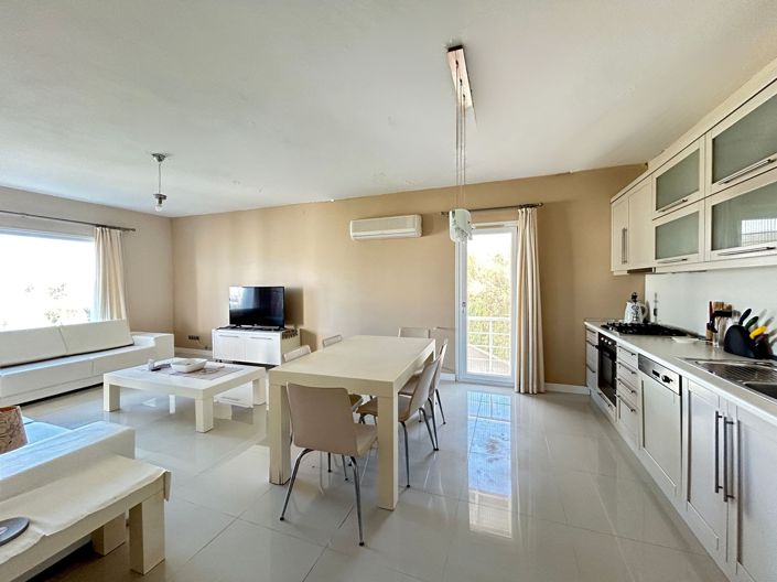 Image No.10-2 Bed Apartment for sale