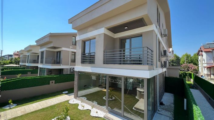 Image No.1-3 Bed Villa for sale