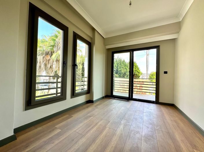 Image No.13-3 Bed Villa for sale