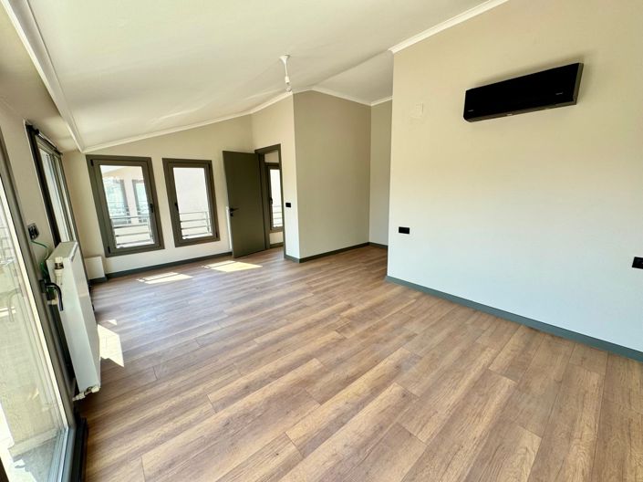 Image No.18-3 Bed Villa for sale