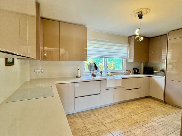 Image No.8-3 Bed Bungalow for sale