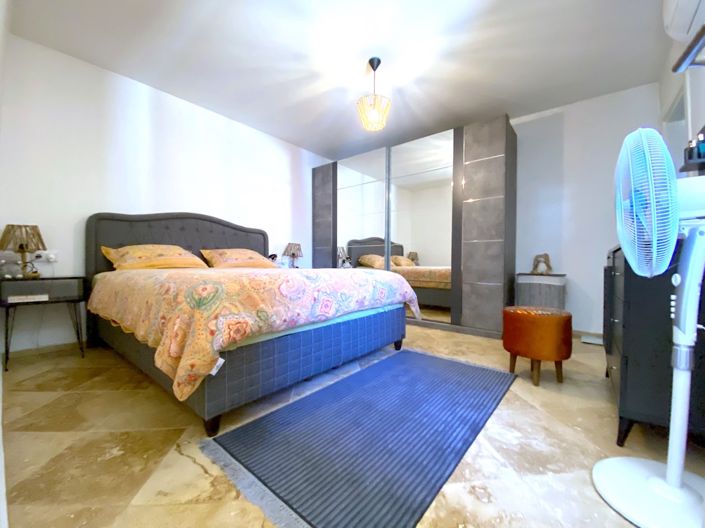 Image No.25-8 Bed Villa for sale