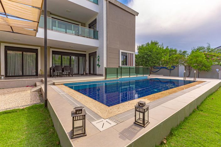 Image No.1-3 Bed Villa for sale