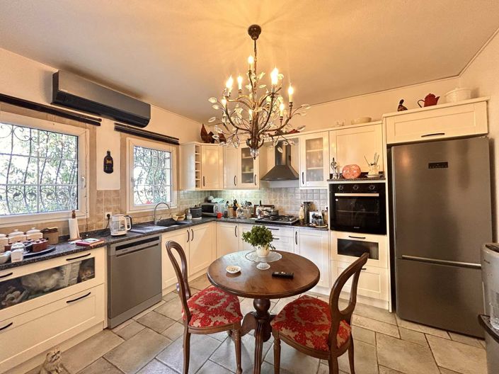 Image No.12-3 Bed Villa for sale