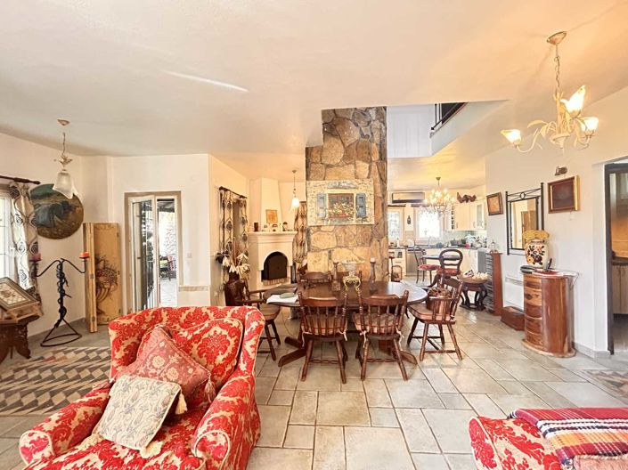 Image No.6-3 Bed Villa for sale