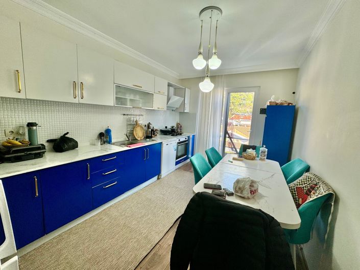 Image No.10-5 Bed Apartment for sale