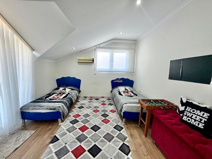 Image No.20-5 Bed Apartment for sale