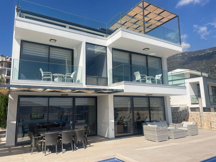 Image No.5-4 Bed Villa for sale