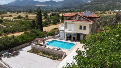 1 - Uzumlu, Villa