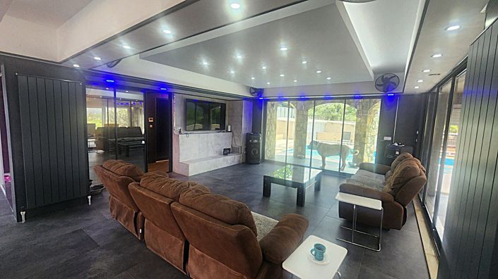 Image No.8-5 Bed Villa for sale