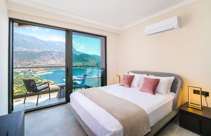 Image No.15-5 Bed Villa for sale