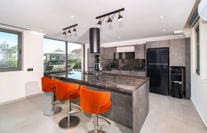 Image No.11-4 Bed Villa for sale