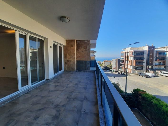 Image No.13-3 Bed Apartment for sale