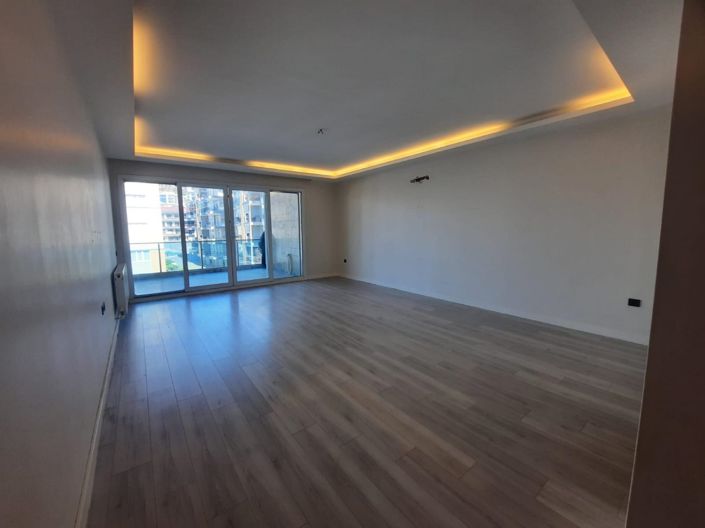 Image No.16-3 Bed Apartment for sale