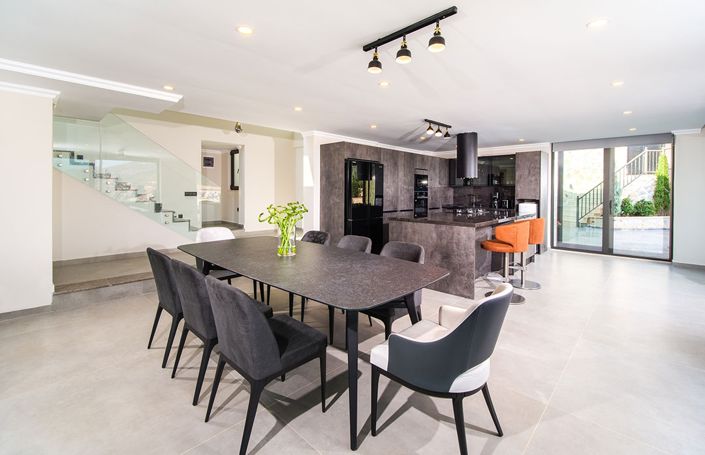 Image No.11-4 Bed Villa for sale