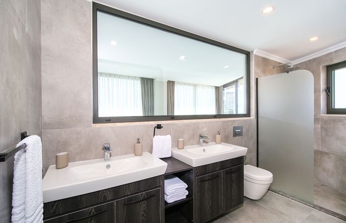 Image No.15-4 Bed Villa for sale