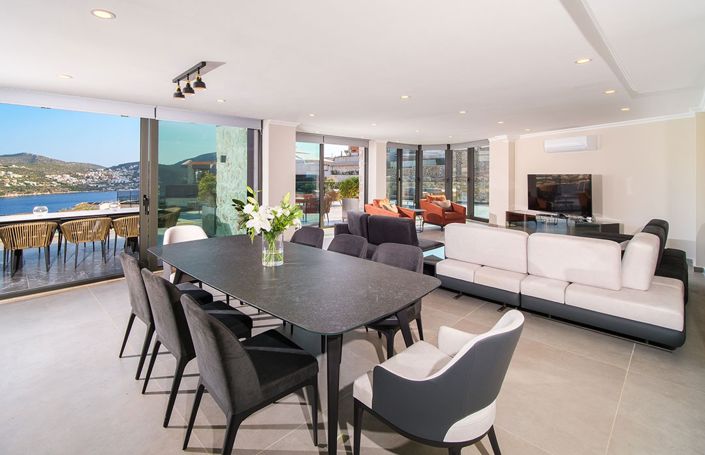 Image No.8-4 Bed Villa for sale