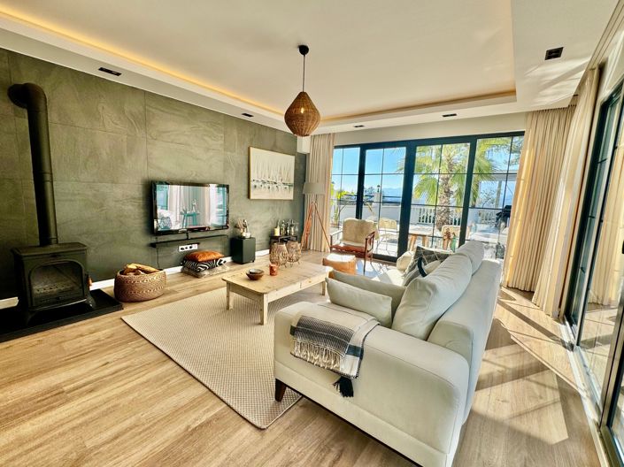 Image No.10-3 Bed Villa for sale