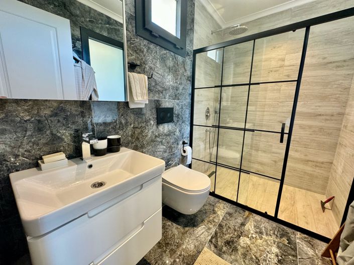 Image No.17-3 Bed Villa for sale