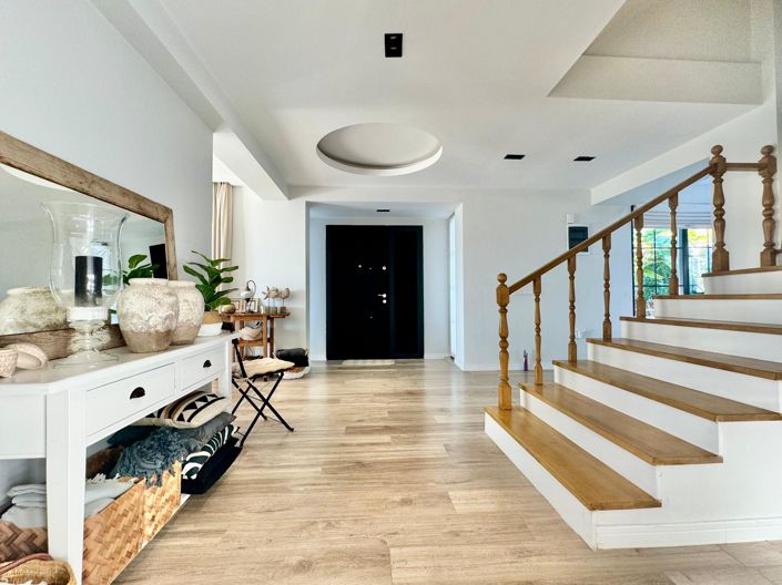 Image No.7-3 Bed Villa for sale