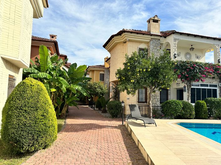 Image No.1-3 Bed Villa for sale