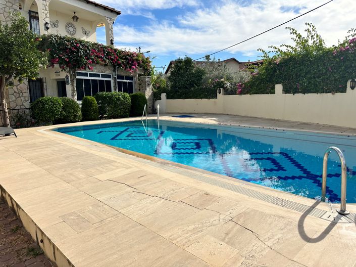 Image No.2-3 Bed Villa for sale