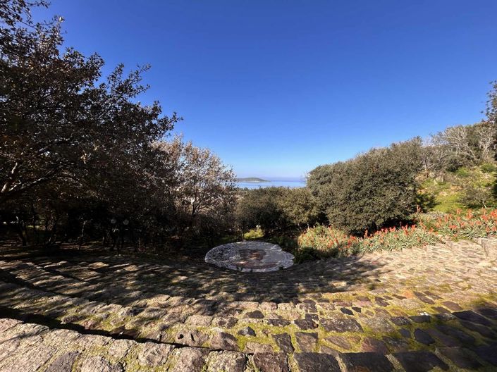 Image No.23-2 Bed Apartment for sale