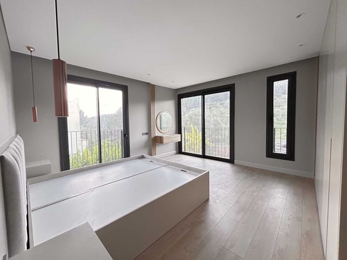 Image No.12-4 Bed Villa for sale