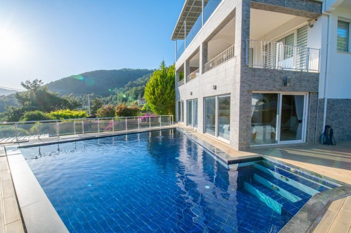 Image No.1-5 Bed Villa for sale