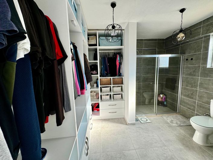 Image No.21-5 Bed Villa for sale