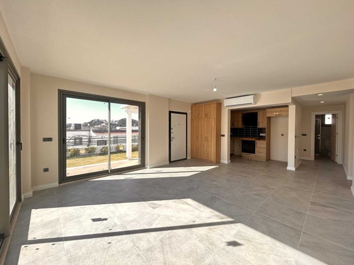 Image No.10-4 Bed Villa for sale