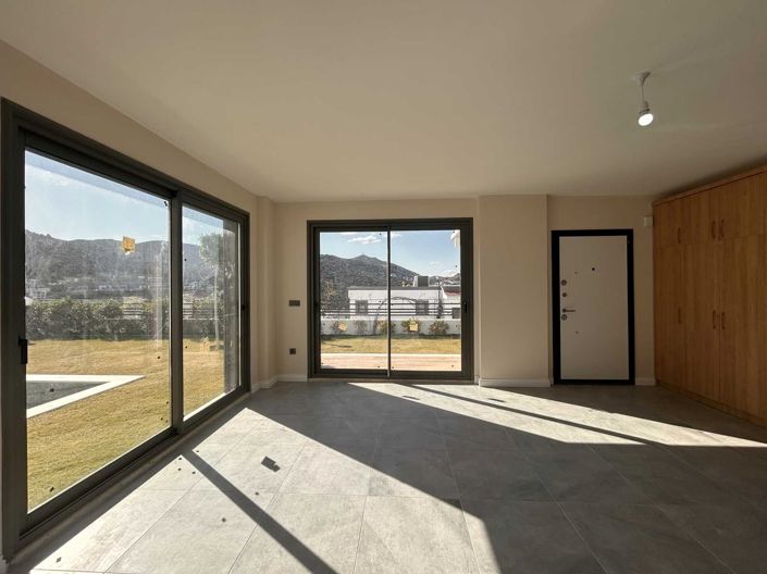 Image No.13-4 Bed Villa for sale