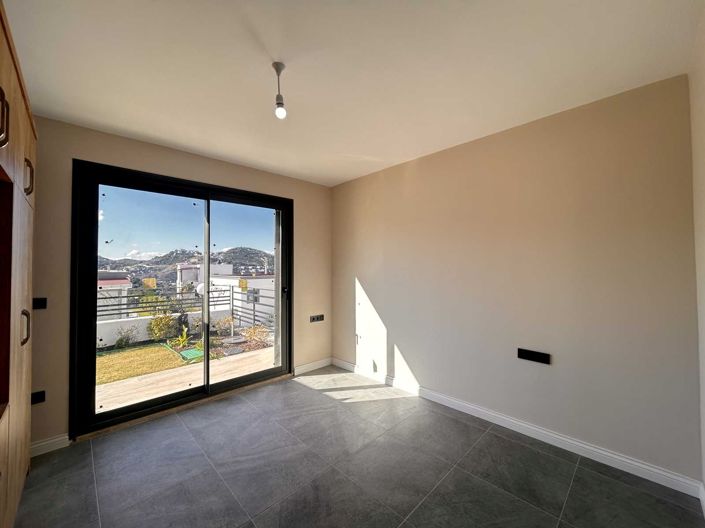 Image No.18-4 Bed Villa for sale