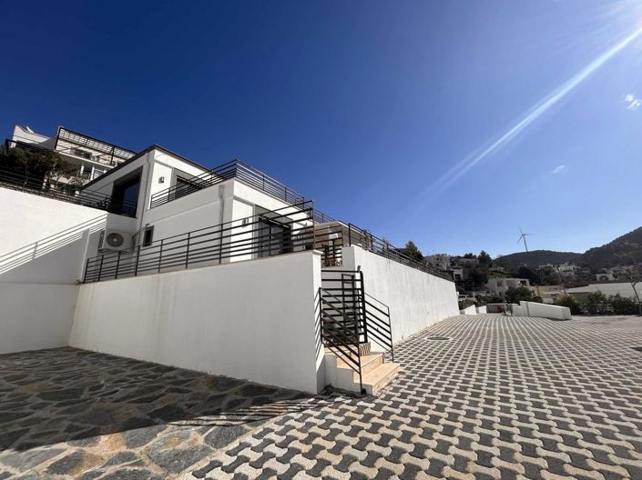 Image No.23-4 Bed Villa for sale