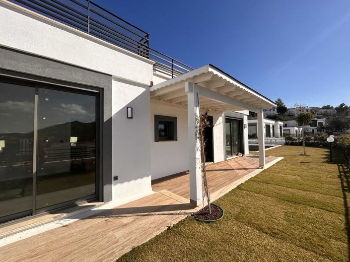 Image No.5-4 Bed Villa for sale