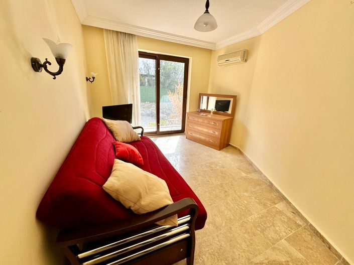 Image No.12-4 Bed Villa for sale