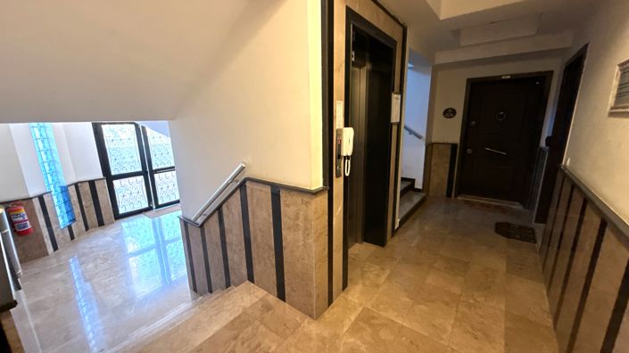 Image No.18-3 Bed Apartment for sale