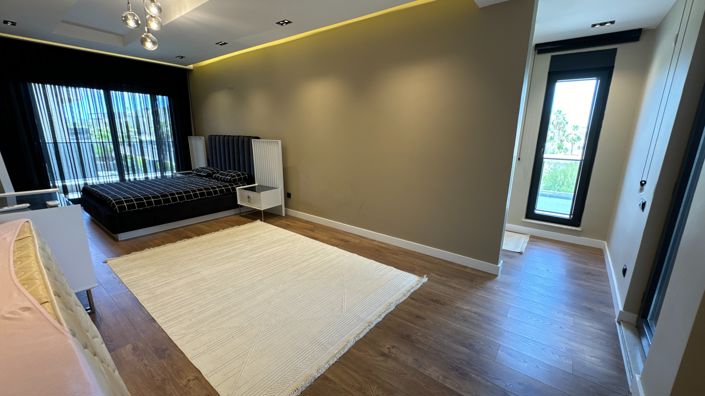 Image No.14-6 Bed Villa for sale