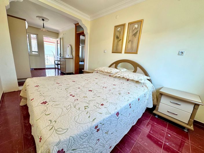 Image No.12-3 Bed Villa for sale