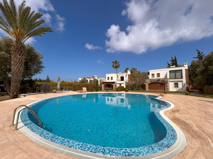 Image No.1-3 Bed Villa for sale
