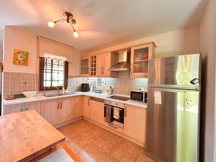 Image No.10-3 Bed Villa for sale